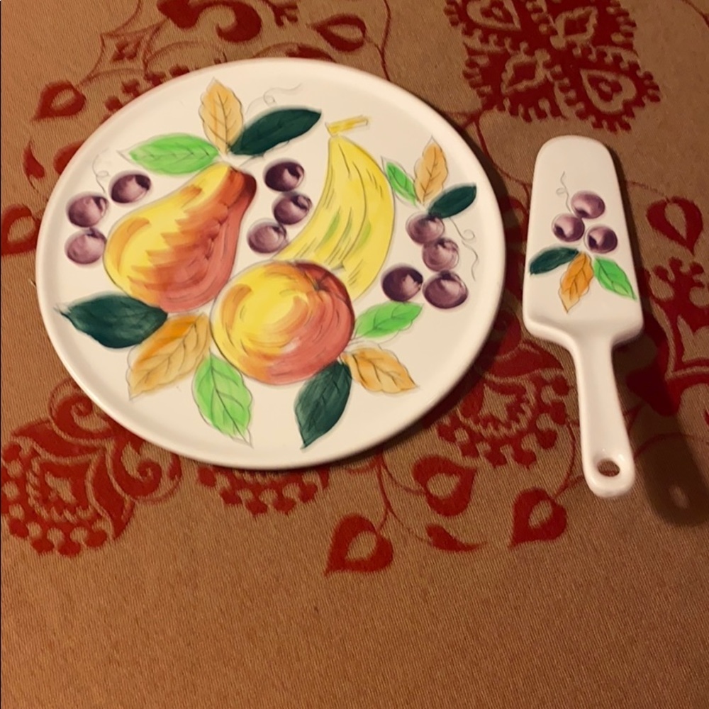 Cake or Dessert Plate with Marching Server Spatula 10” Fruit Pattern